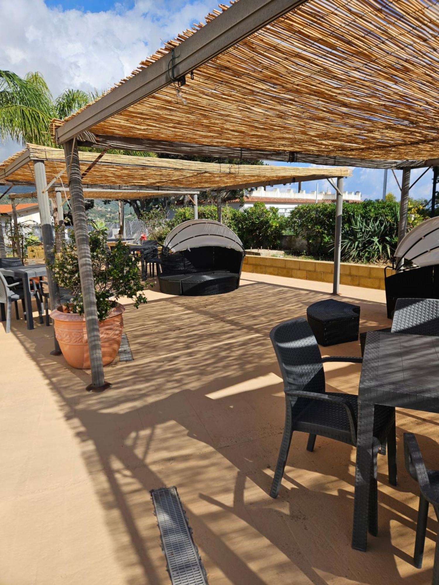 Graceland Rooms And Suites Capo Vaticano Exterior photo